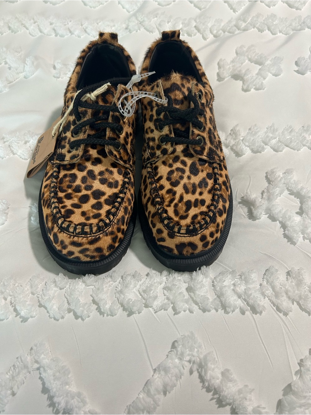 NWT Dr. Martens Lowell Leopard Print Moc Toe Shoes W7/M6 Limited Edition